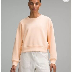 Brand new lululemon soft peach crew neck sweatshirt sz 4